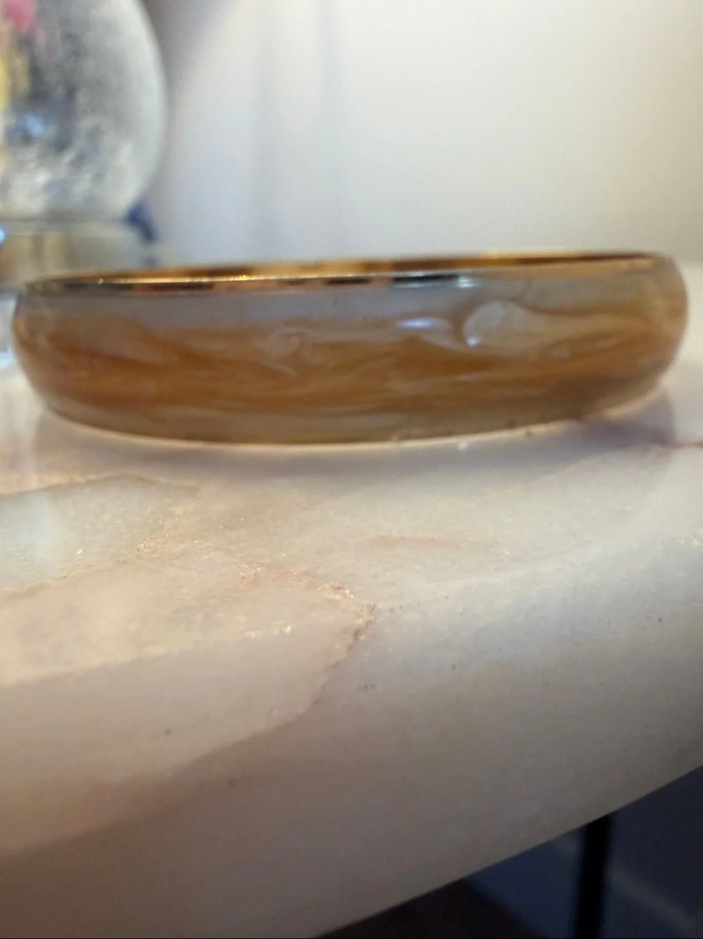 Avon Vintage‎ Gold Tone Champagne Ivory Tan Swirl Bangle Bracelet